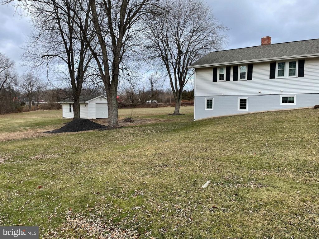 Photo of 4030 Beagle Road, ELIZABETHTOWN, PA 17022 (MLS # PADA2050124)