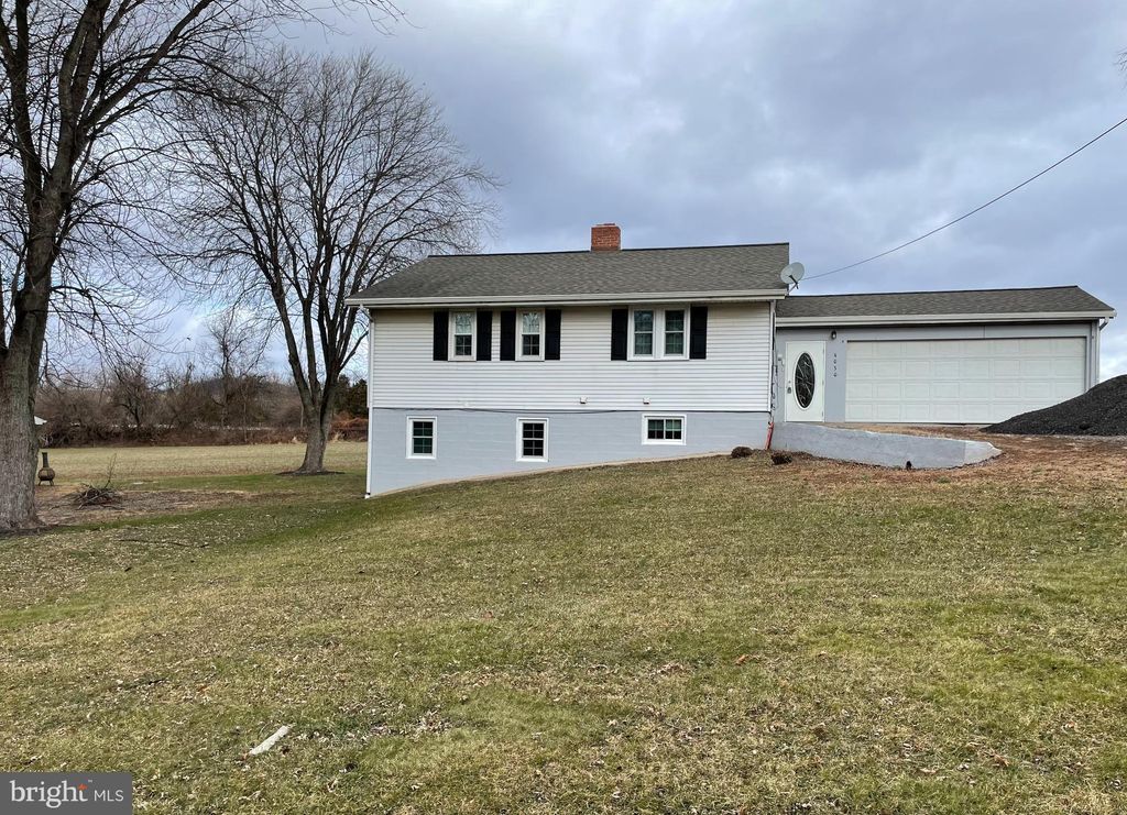 Photo of 4030 Beagle Road, ELIZABETHTOWN, PA 17022 (MLS # PADA2050124)
