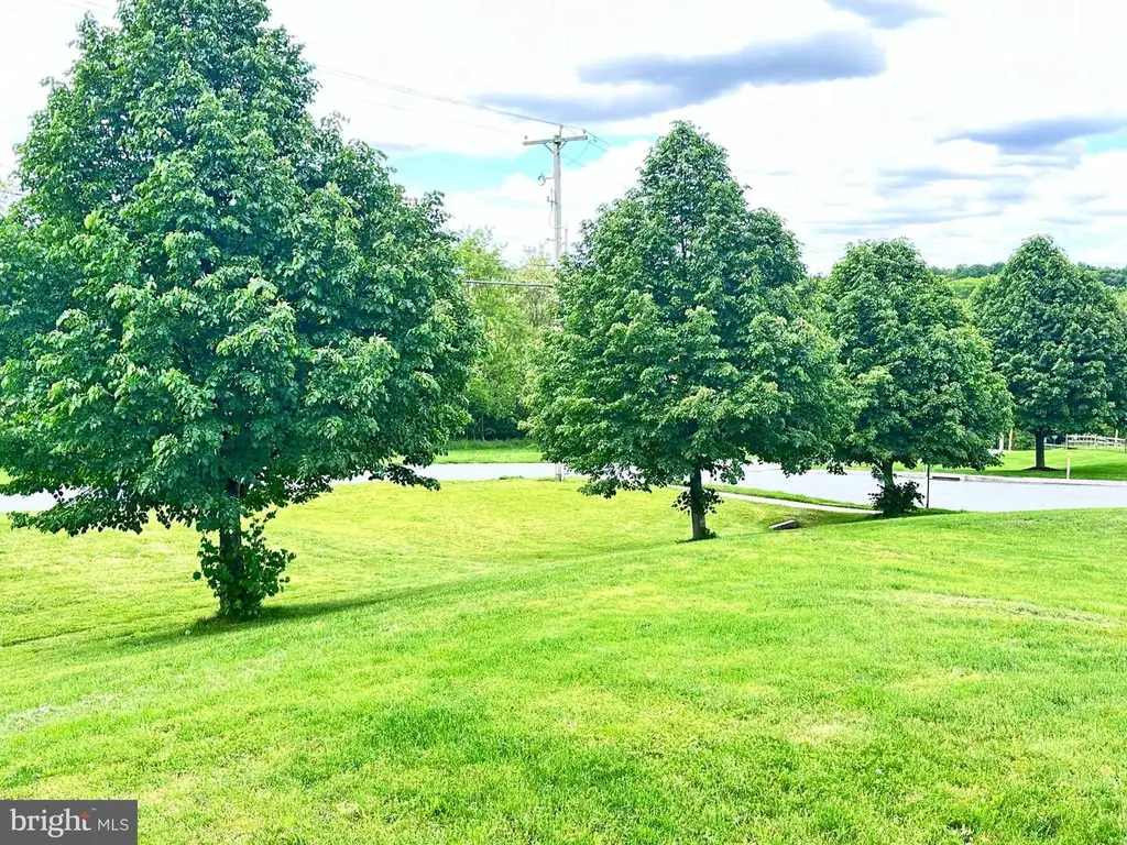 739 Monarch Drive, York, PA 17403