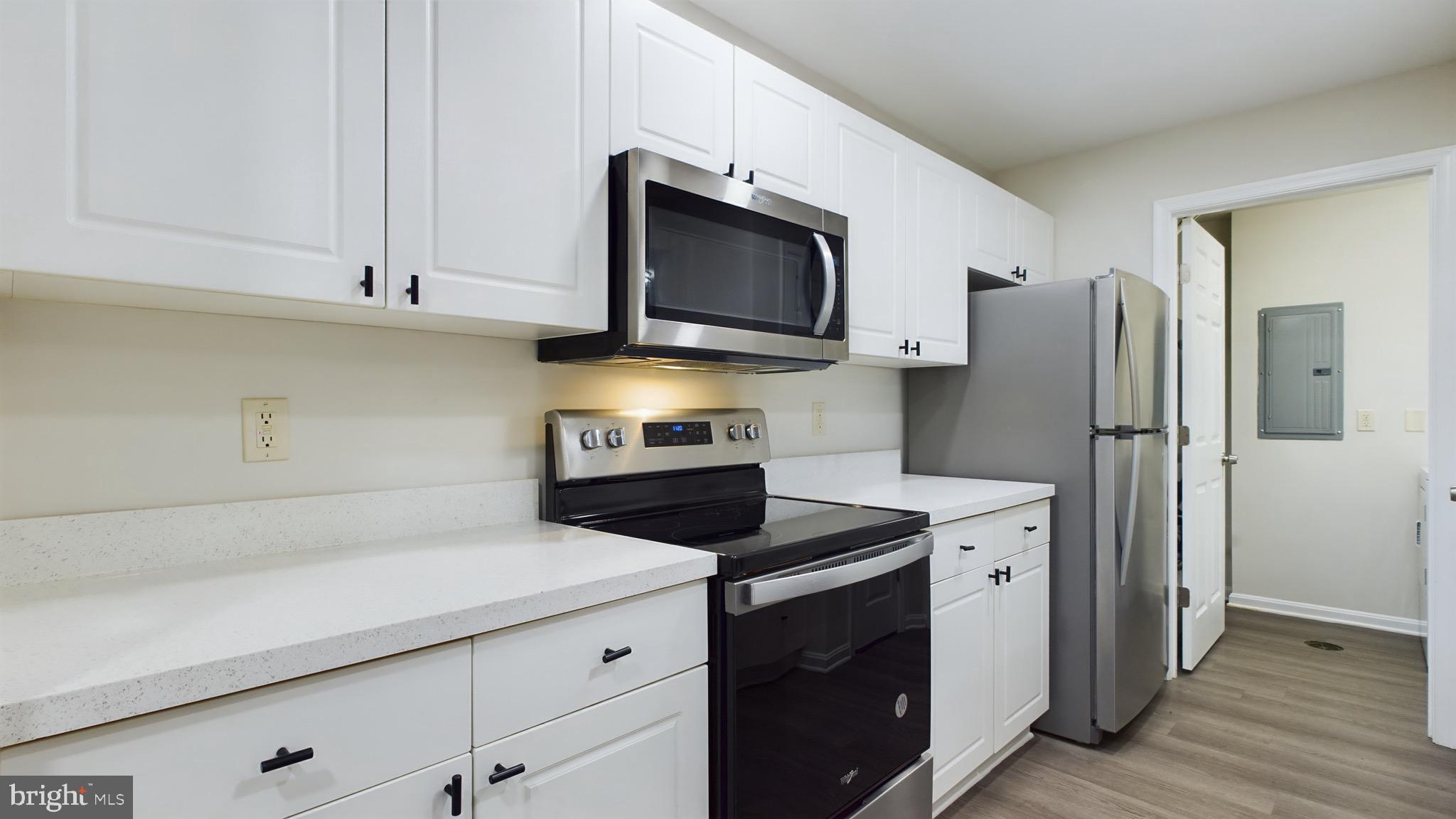 302 BAUGHMANS LANE E