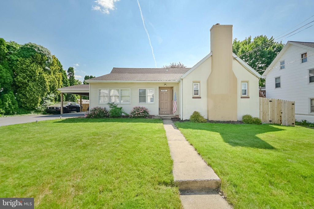 Photo of 125 E Chestnut Street, Ephrata, PA 17522 (MLS # PALA2049566)