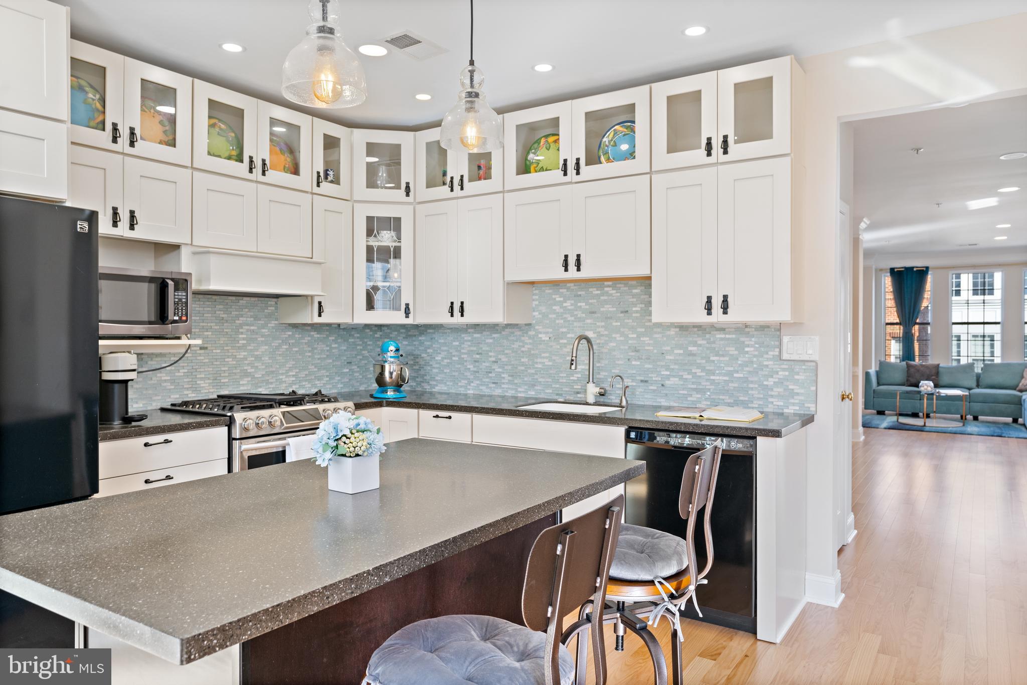 KENTLANDS - Residential