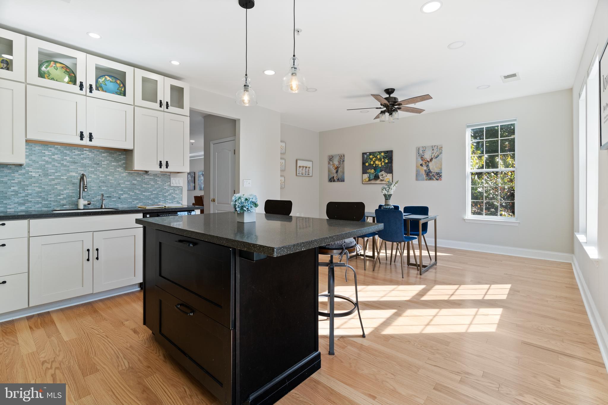 KENTLANDS - Residential