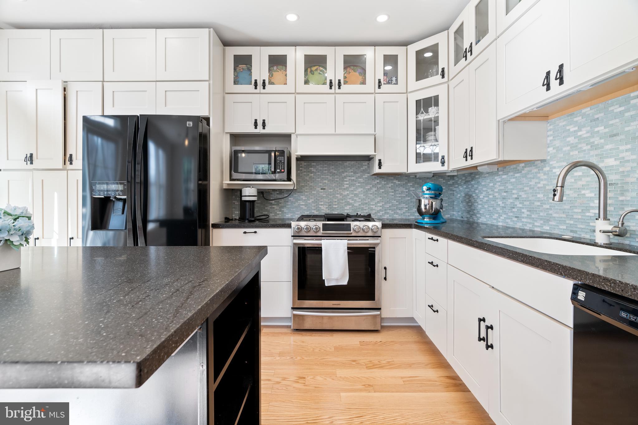 KENTLANDS - Residential