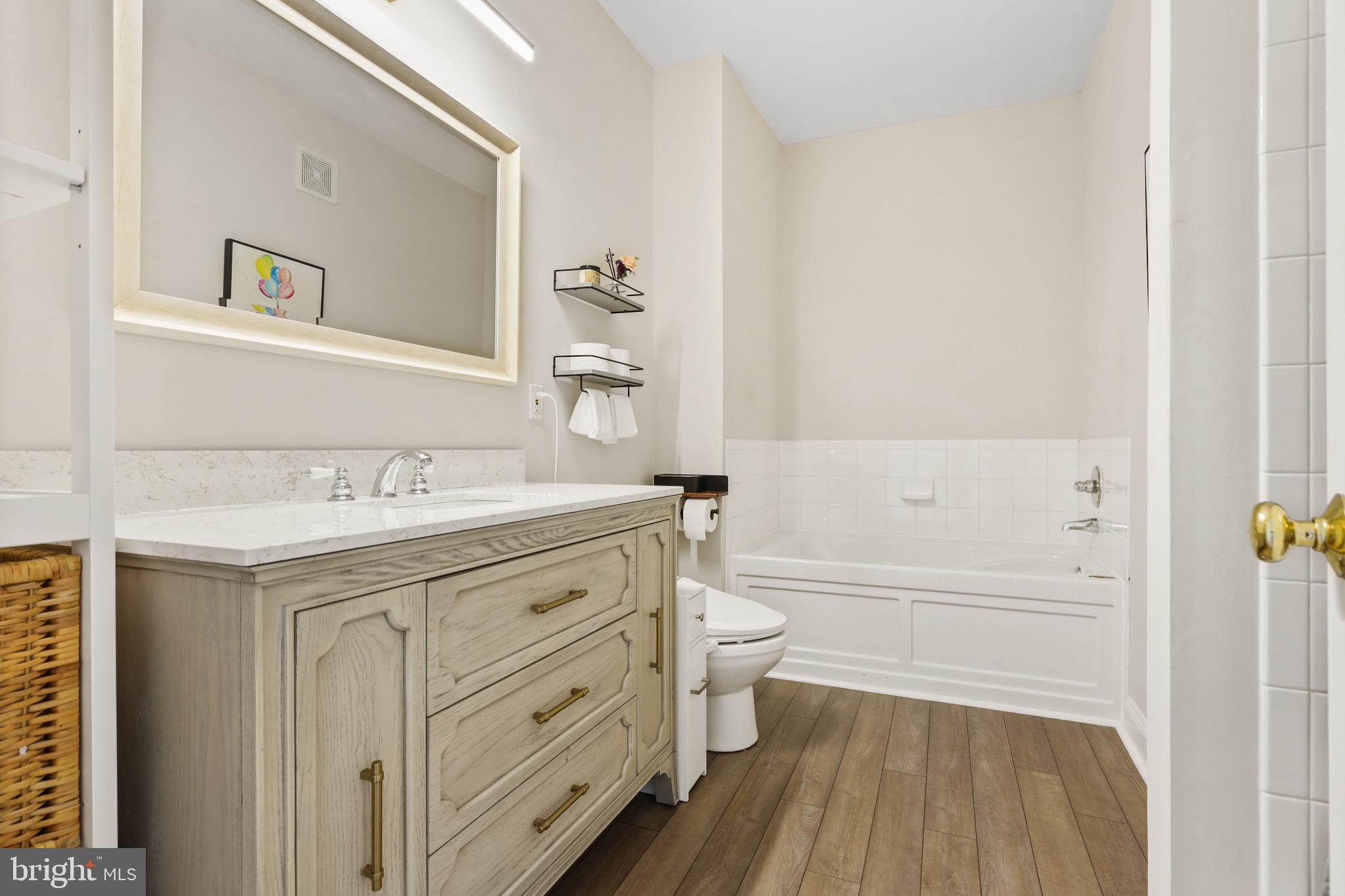 KENTLANDS - Residential