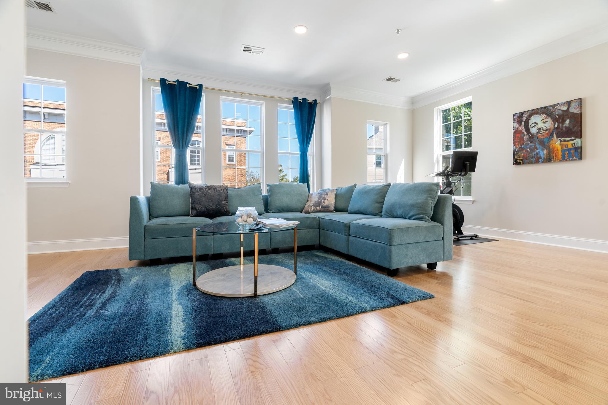 KENTLANDS - Residential