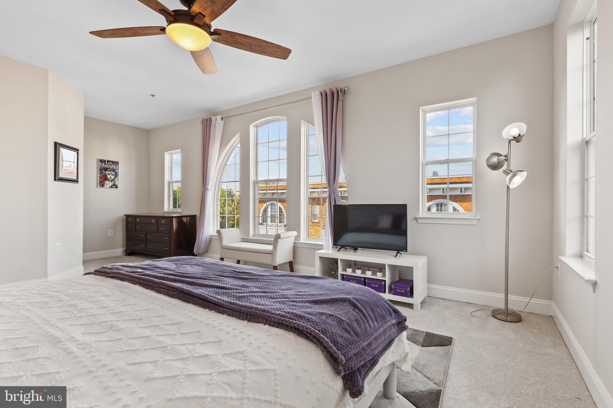 KENTLANDS - Residential