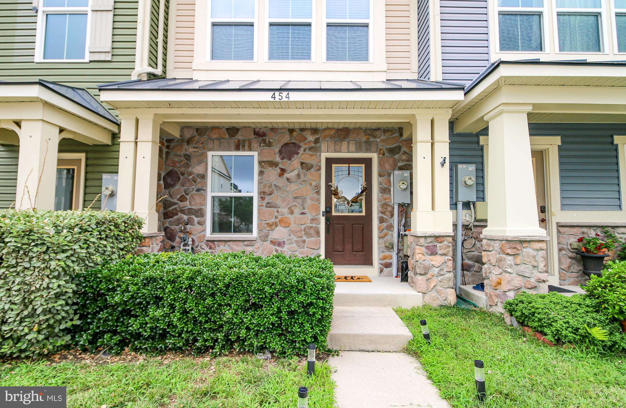 CREEKSIDE VILLAGE - Residential Lease