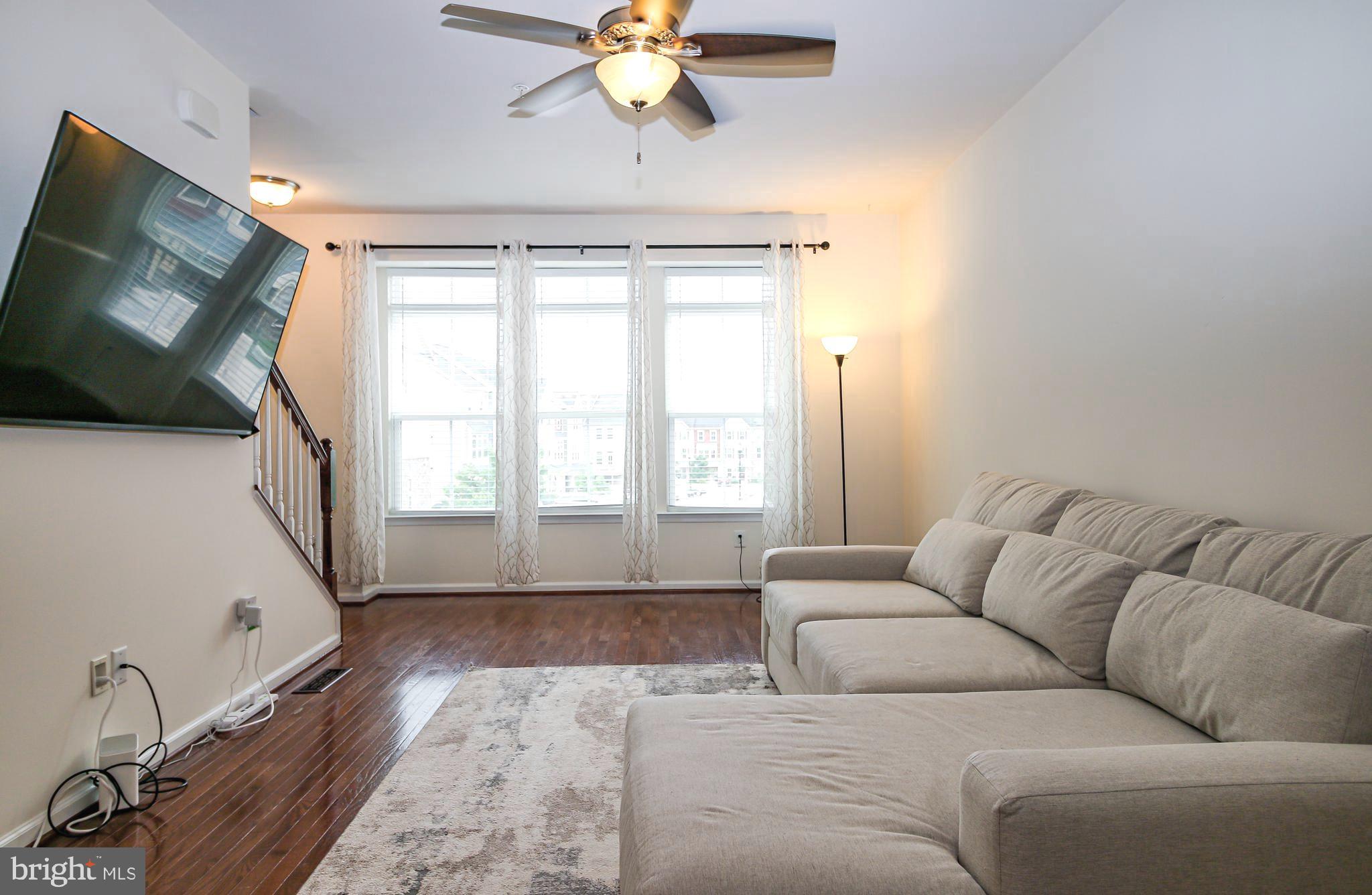 CREEKSIDE VILLAGE - Residential Lease