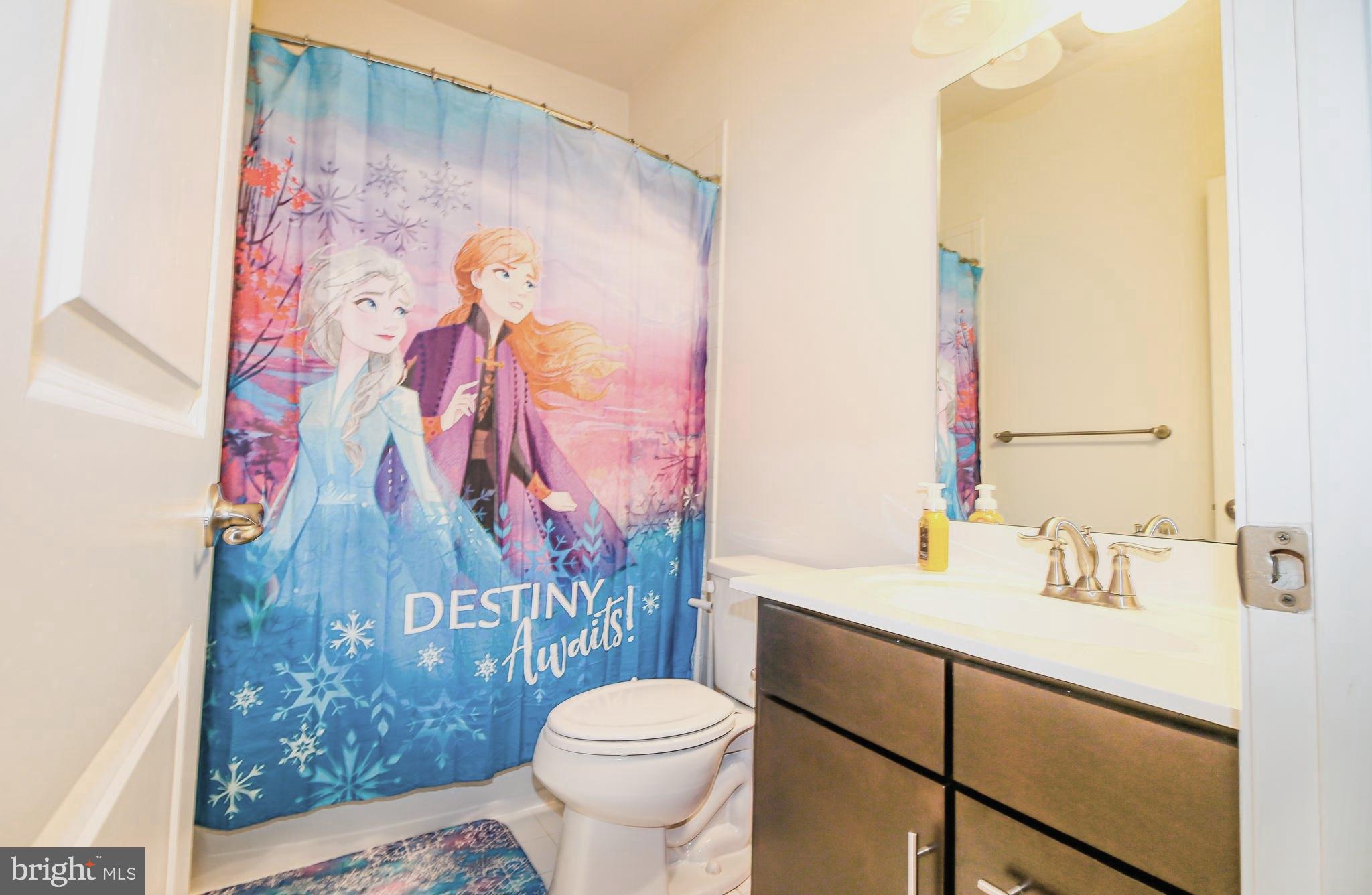 CREEKSIDE VILLAGE - Residential Lease