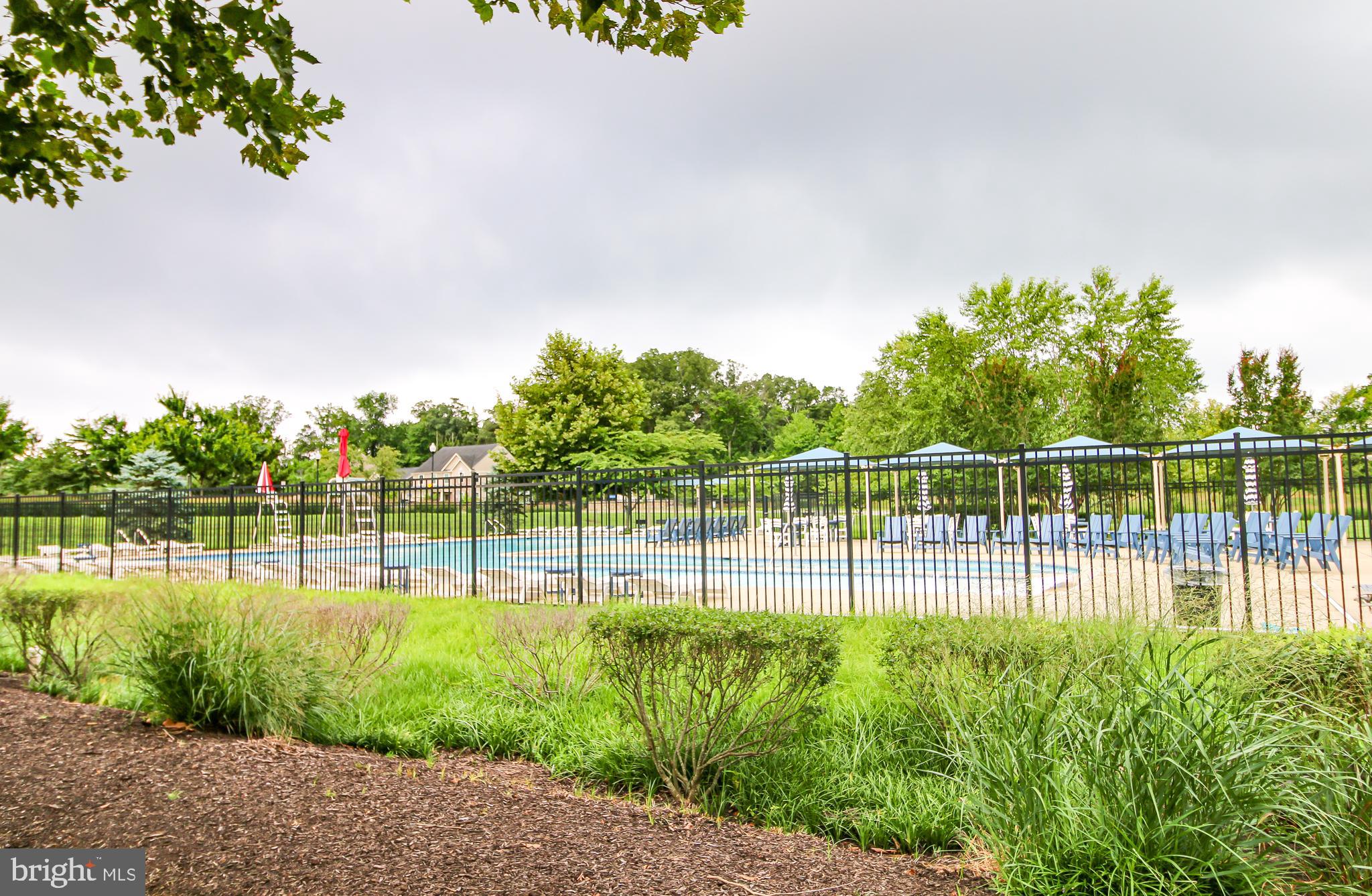 CREEKSIDE VILLAGE - Residential Lease