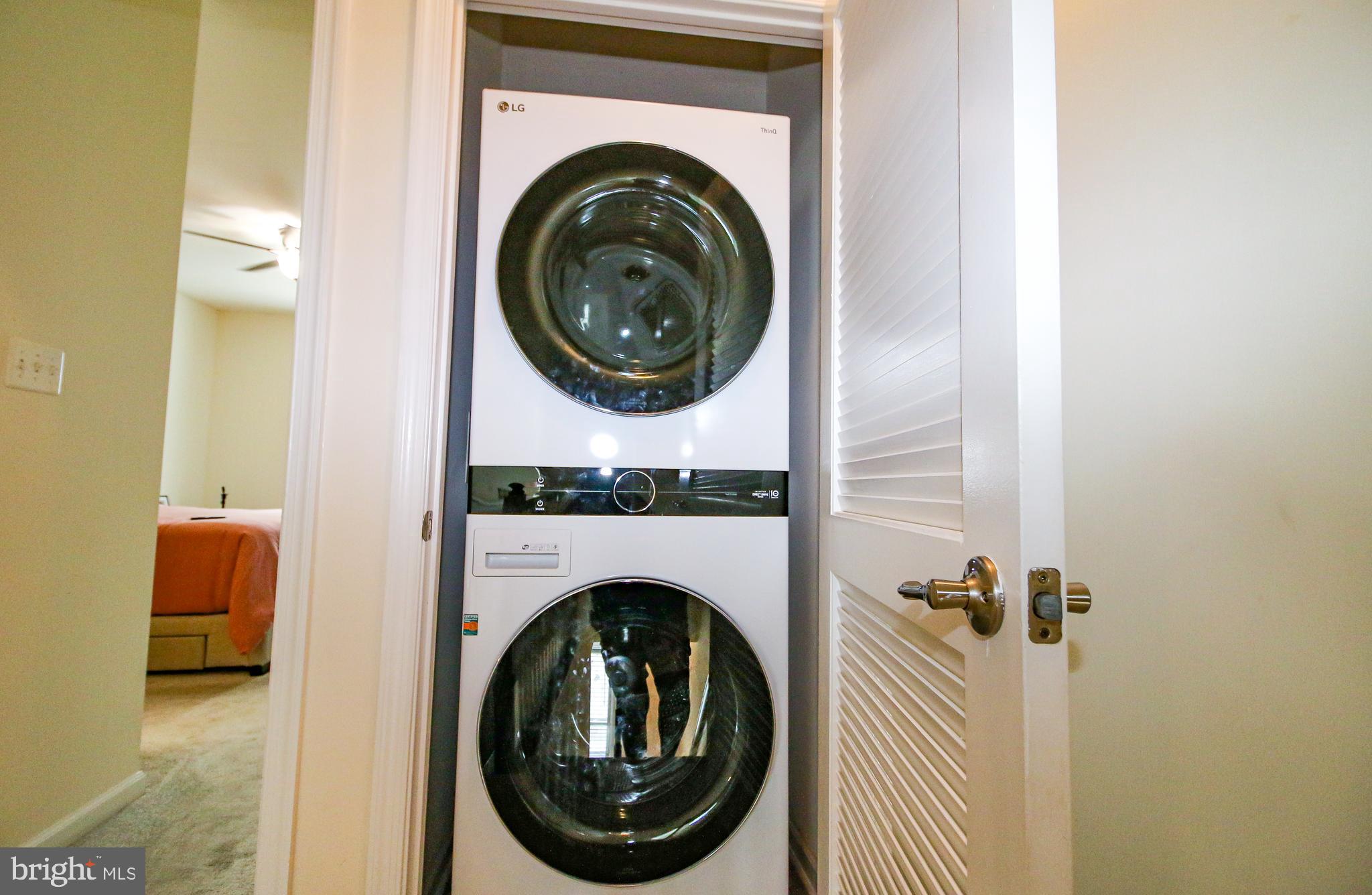 CREEKSIDE VILLAGE - Residential Lease