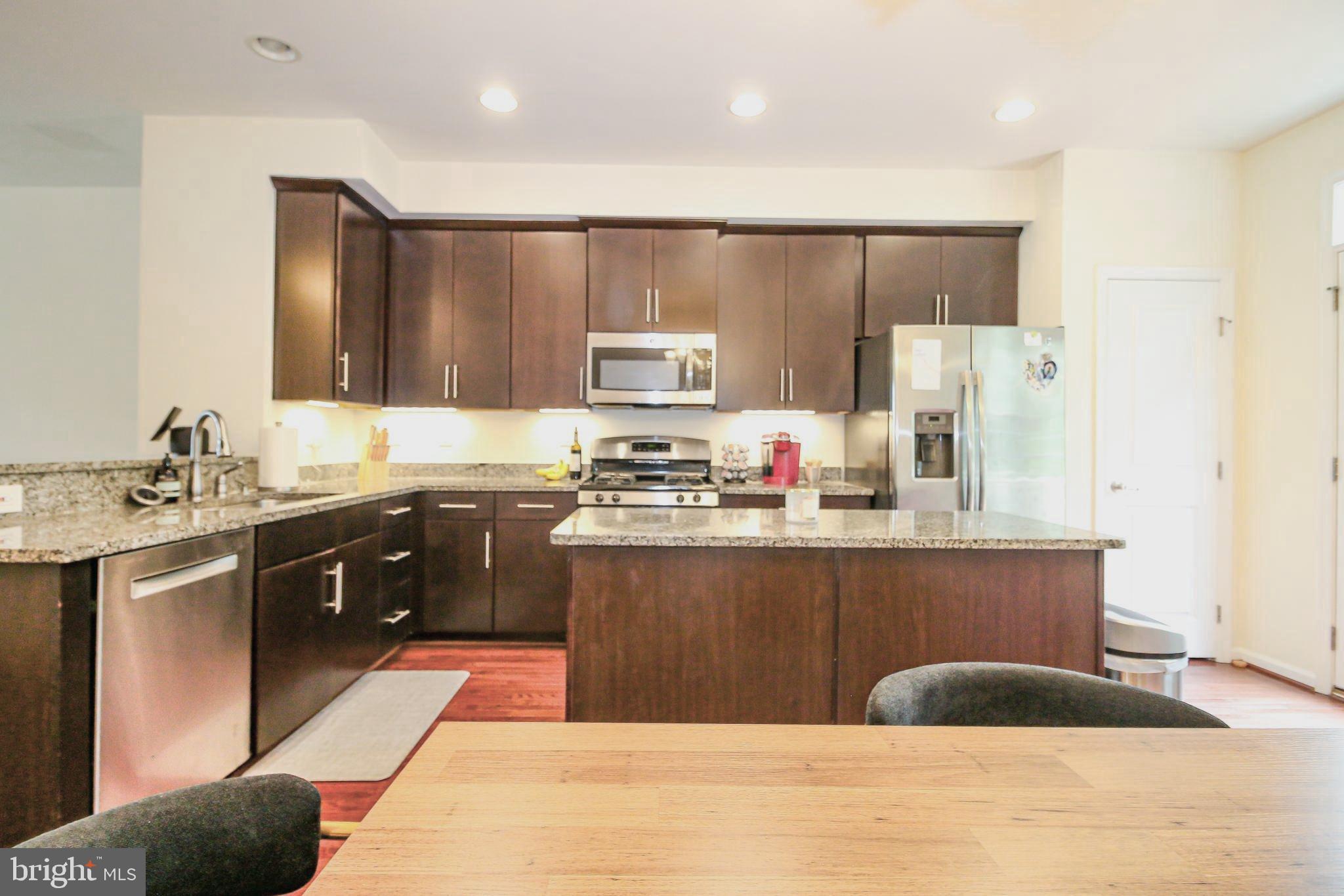 CREEKSIDE VILLAGE - Residential Lease