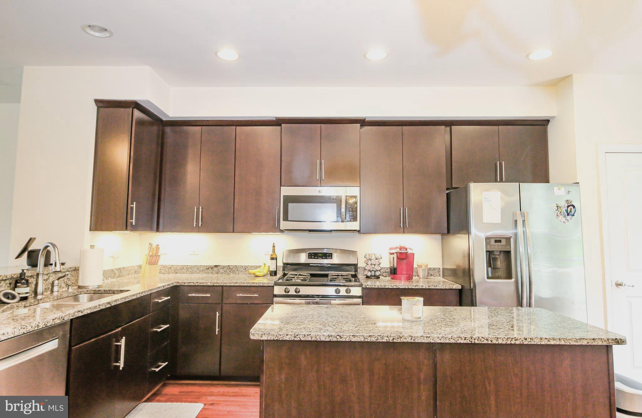 CREEKSIDE VILLAGE - Residential Lease