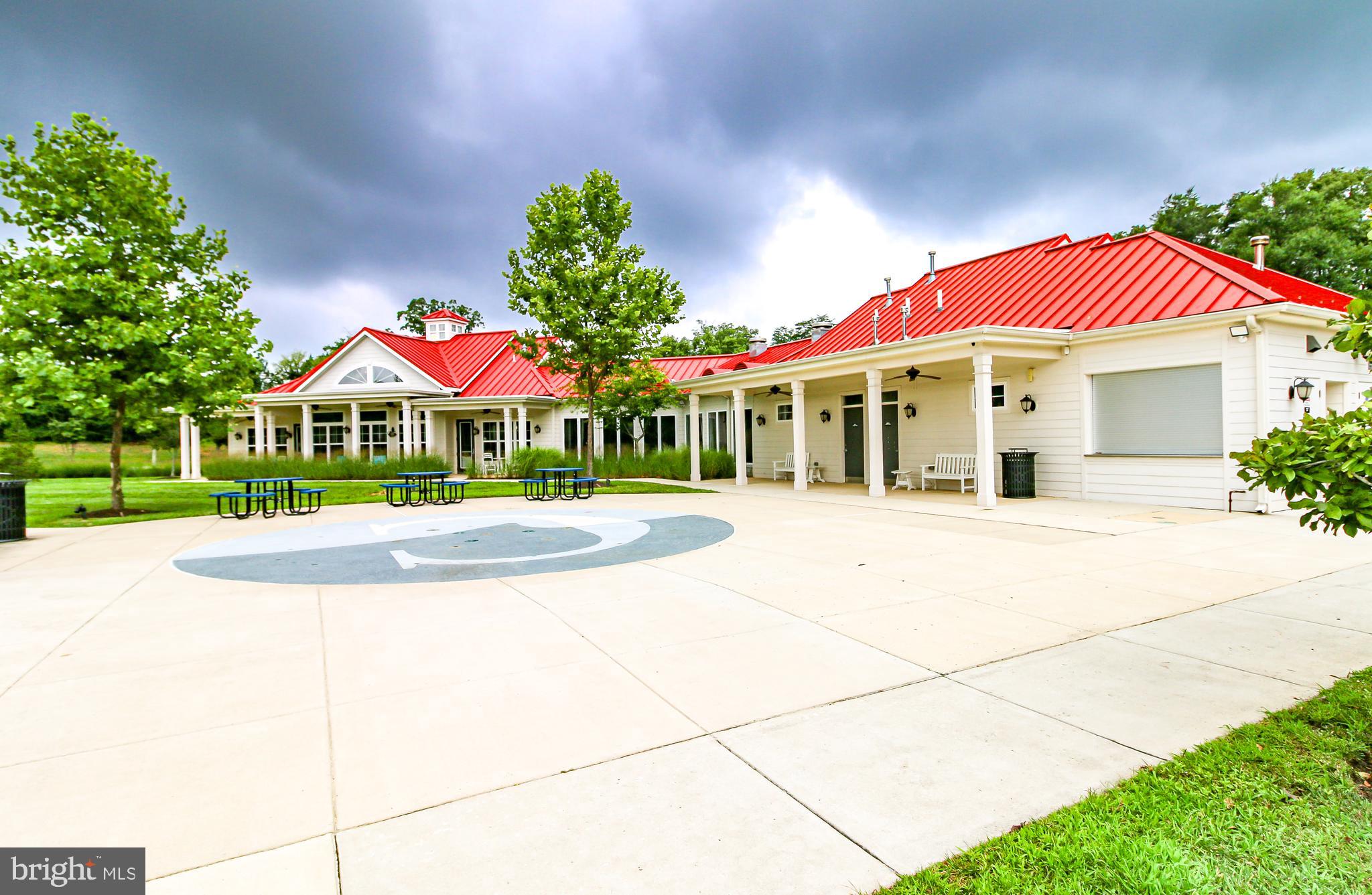 CREEKSIDE VILLAGE - Residential Lease