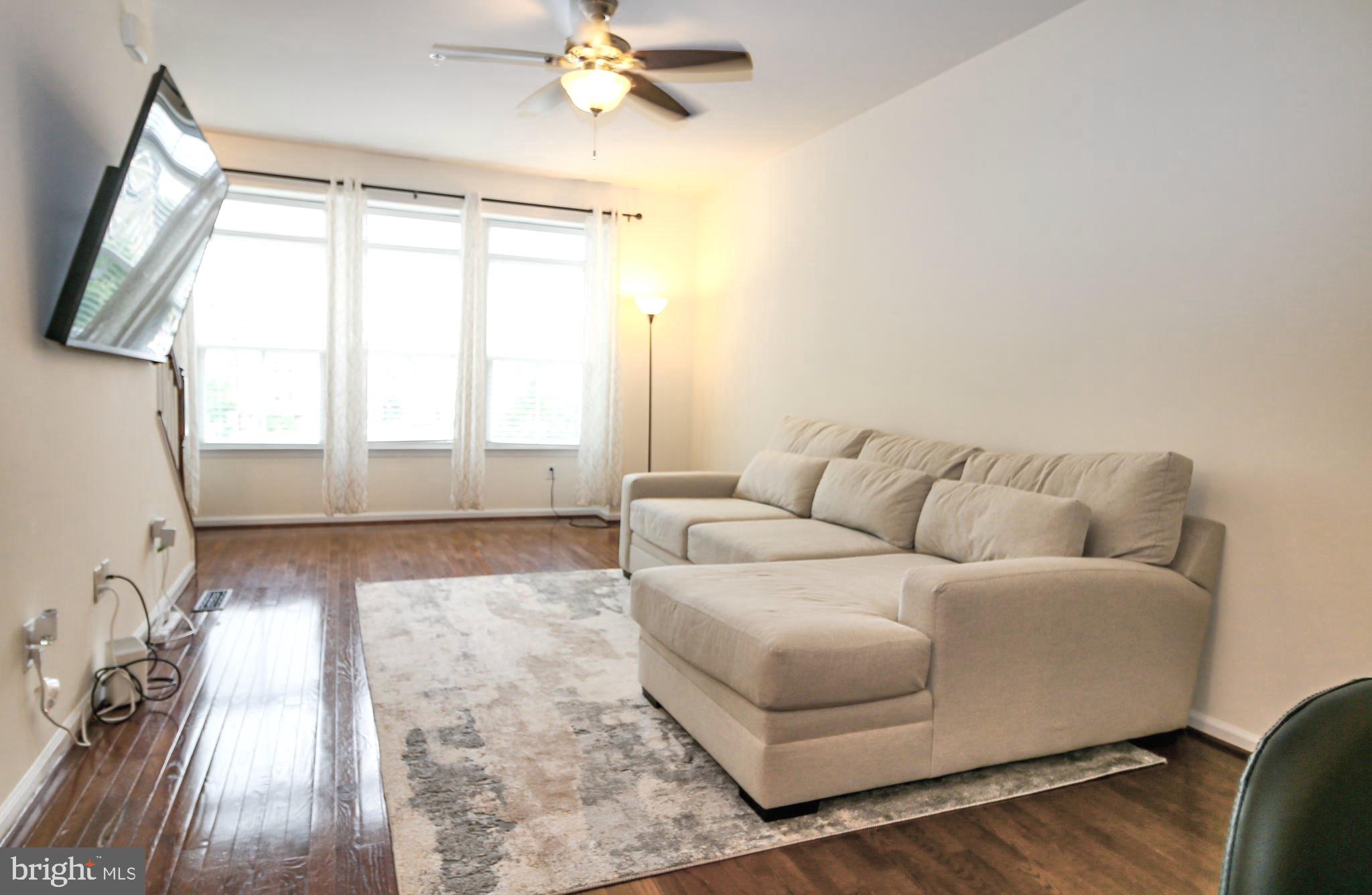 CREEKSIDE VILLAGE - Residential Lease