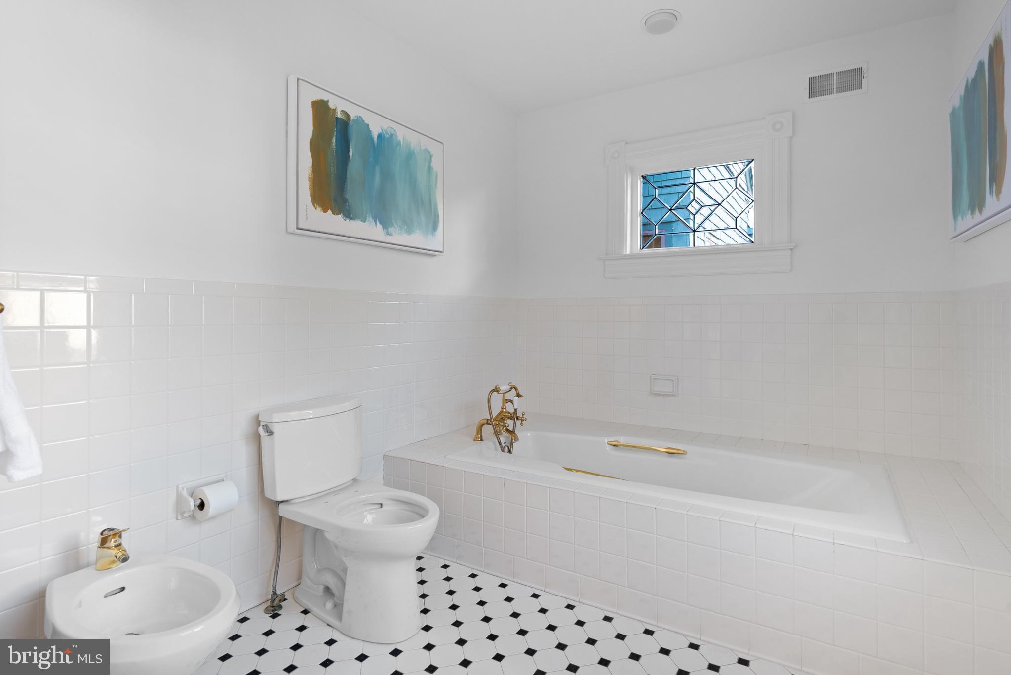 CHEVY CHASE VILLAGE - Residential