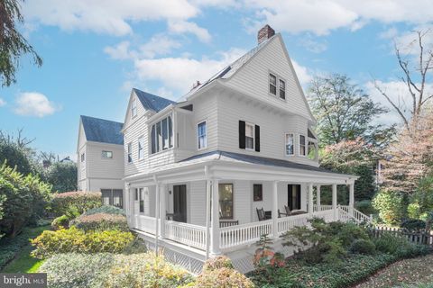 Photo of 14 W Kirke Street, CHEVY CHASE, MD 20815 (MLS # MDMC2167214)