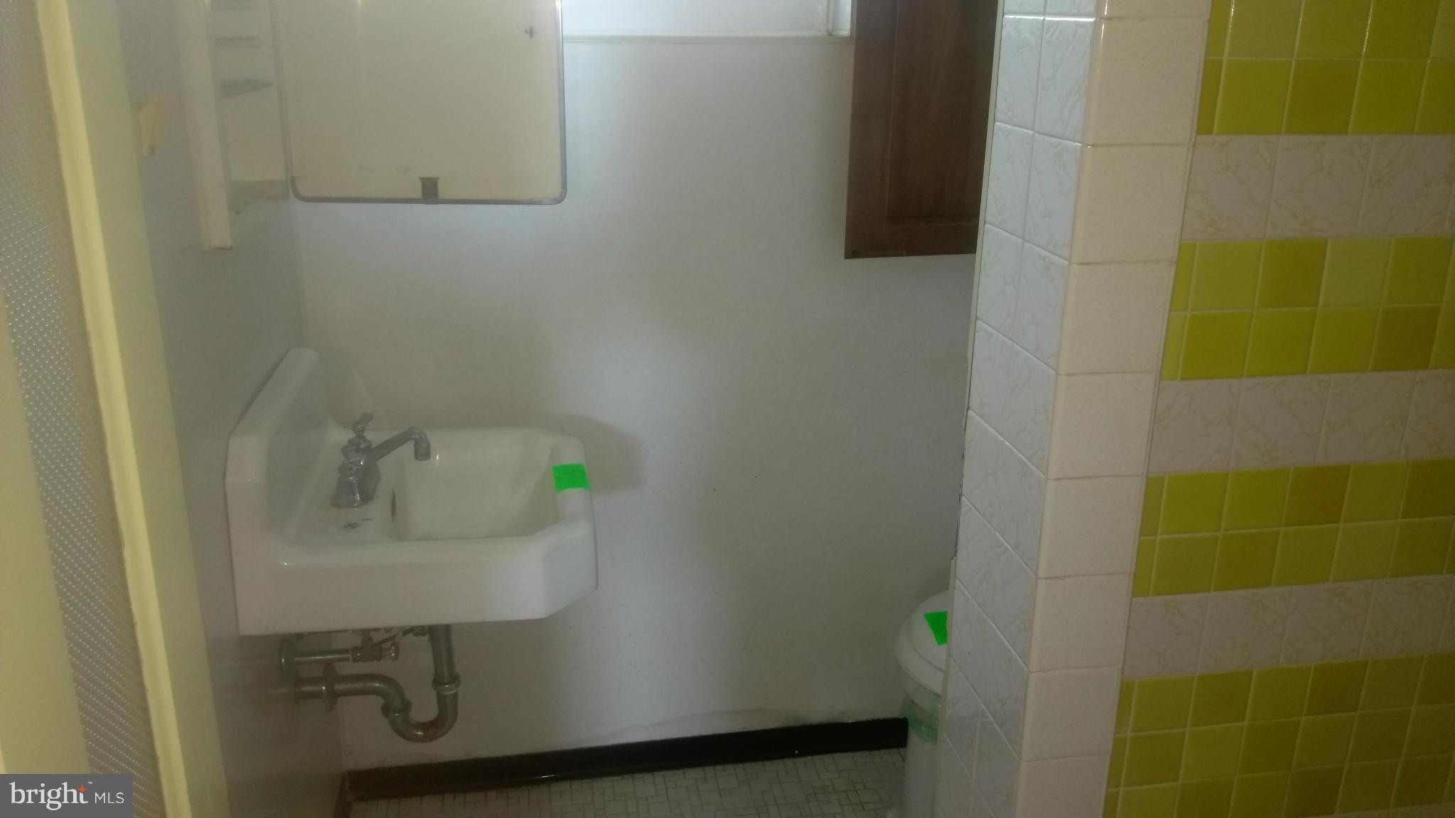 HILLENDALE PARK - Residential