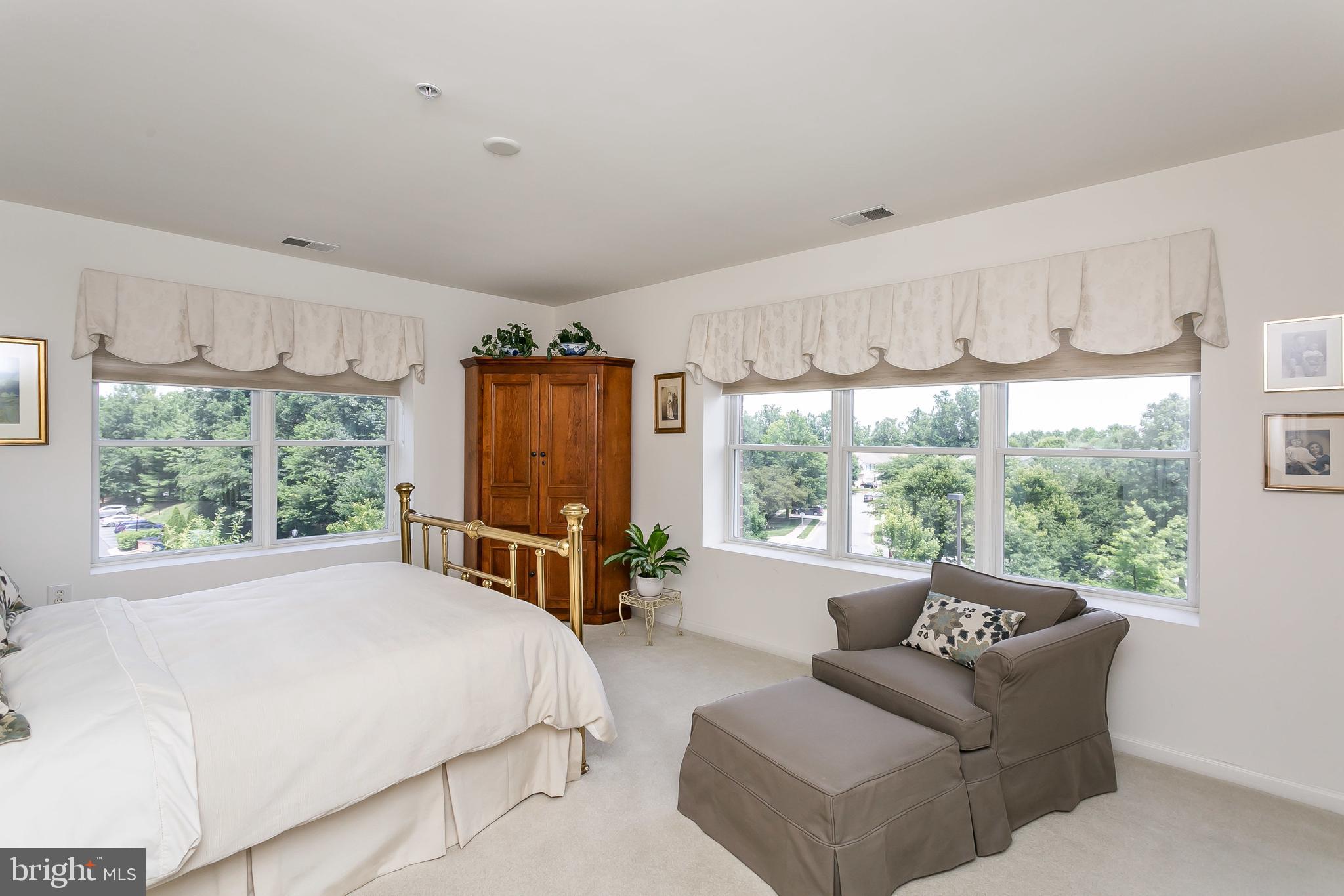 ROUNDWOOD RIDGE - Residential