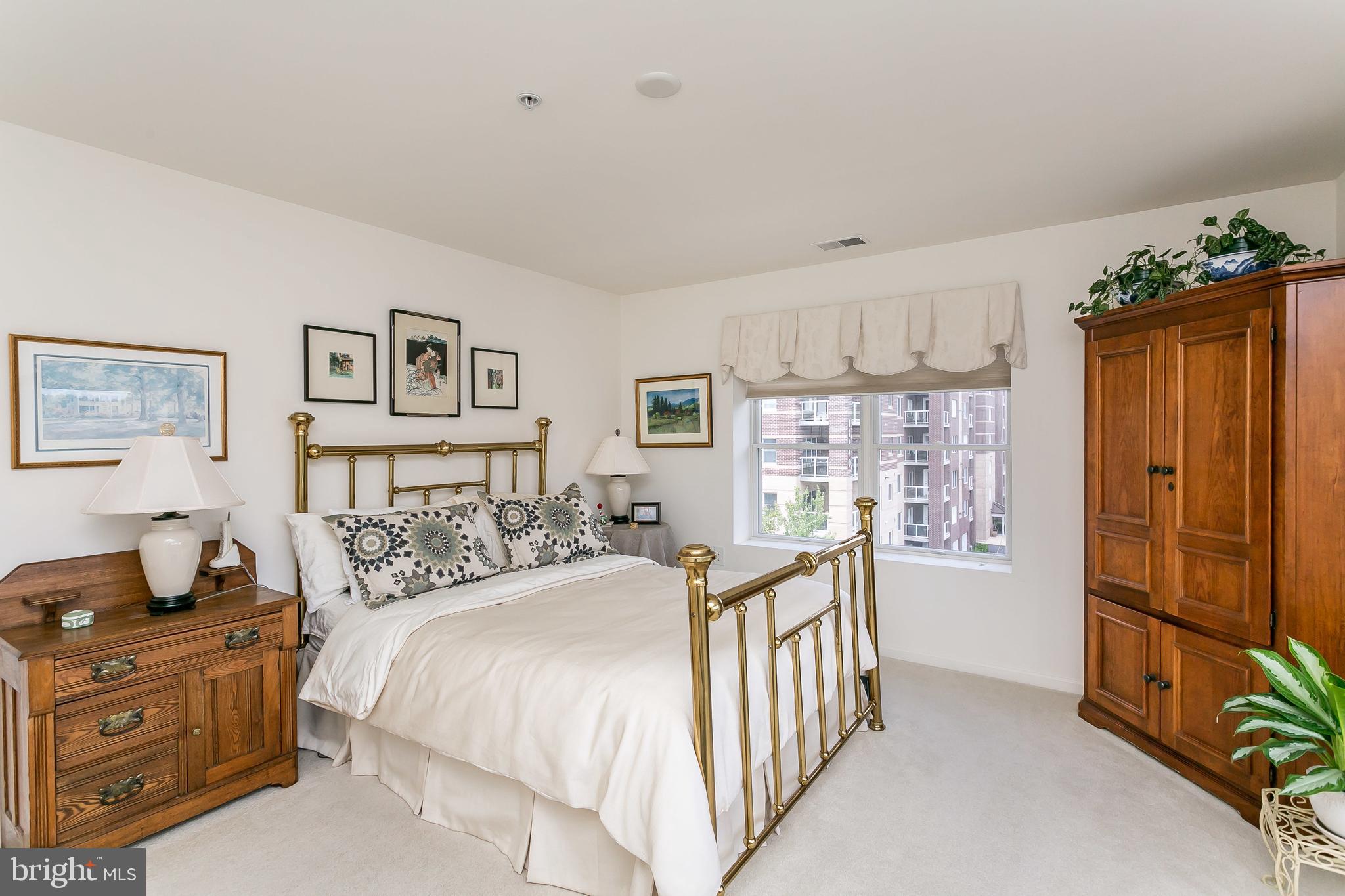 ROUNDWOOD RIDGE - Residential