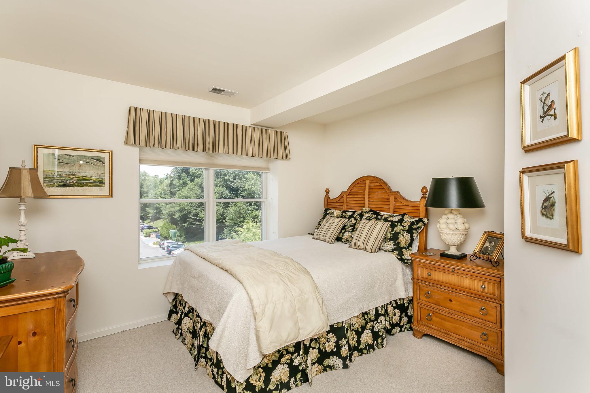 ROUNDWOOD RIDGE - Residential