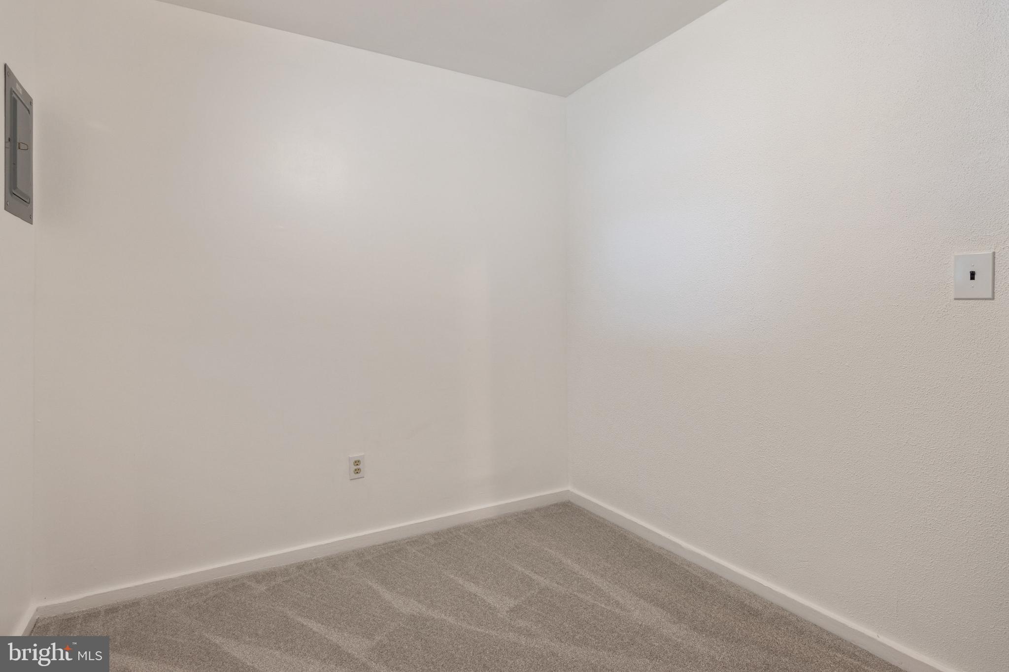 LAKE SHORE - Residential