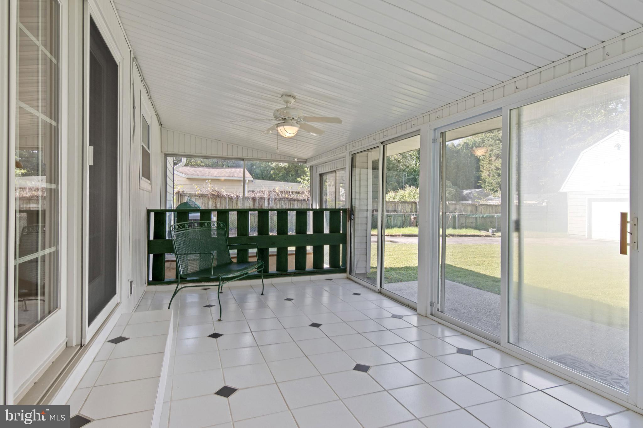 LAKE SHORE - Residential