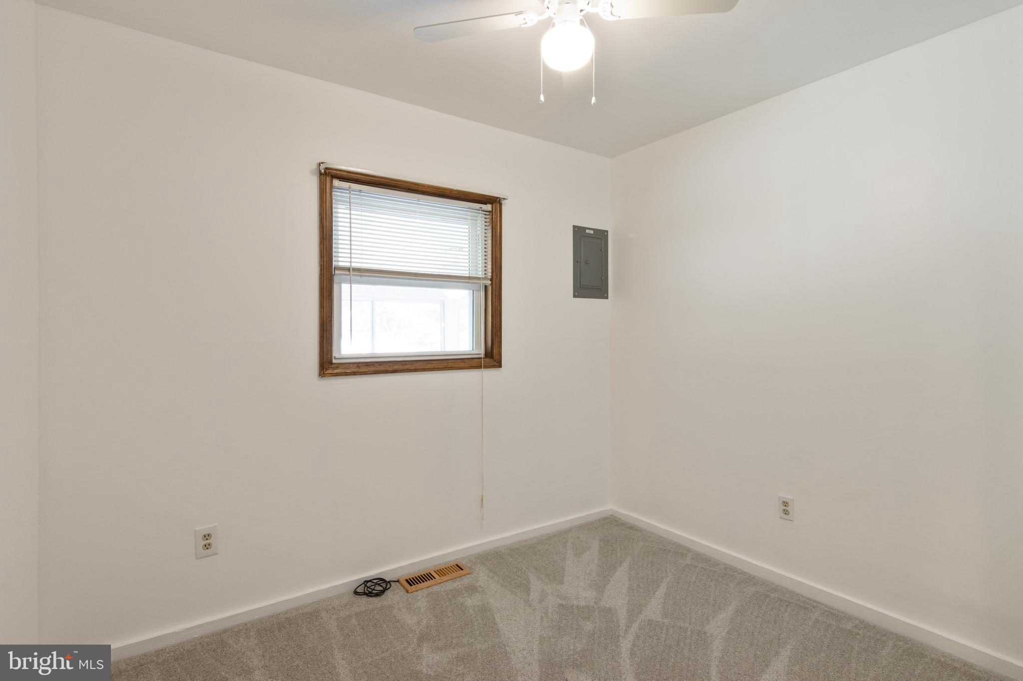 LAKE SHORE - Residential