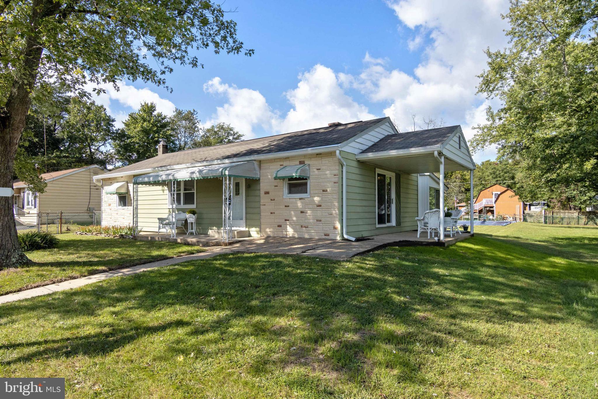 LAKE SHORE - Residential