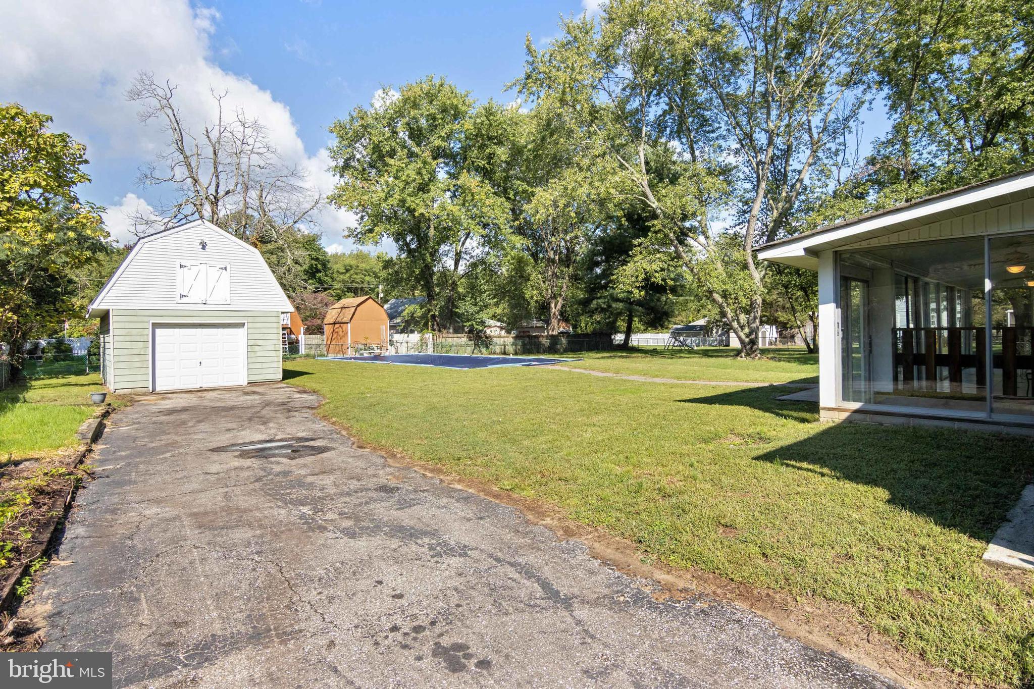 LAKE SHORE - Residential
