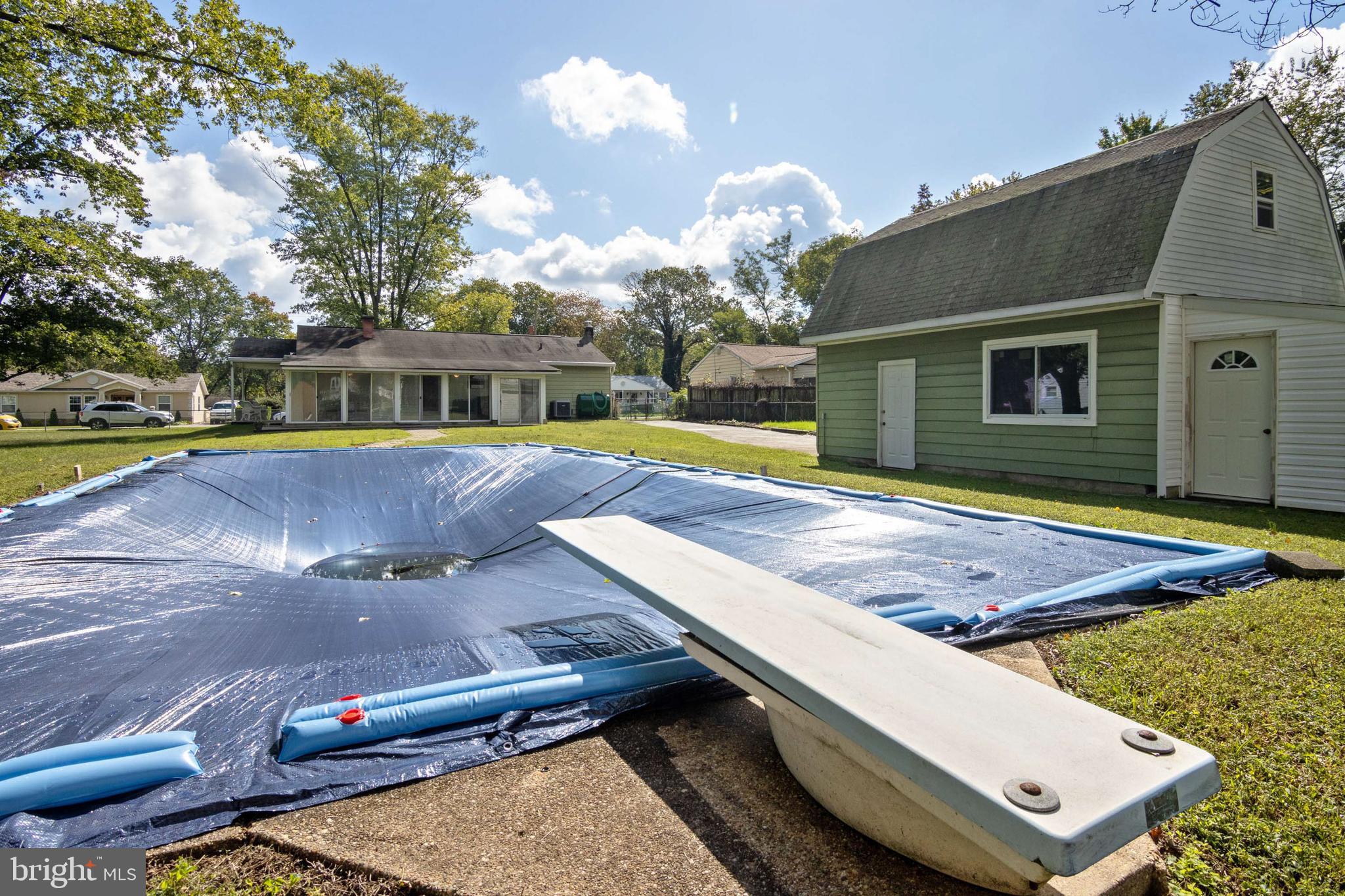 LAKE SHORE - Residential