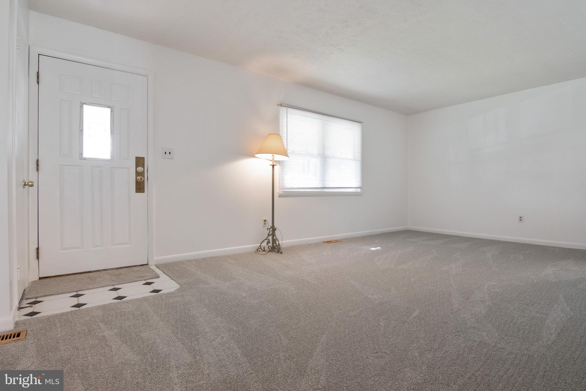 LAKE SHORE - Residential