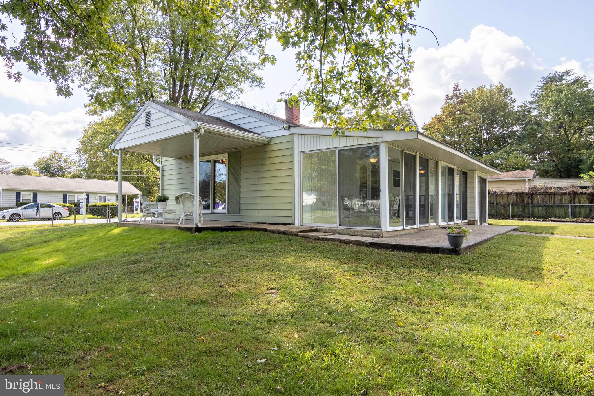 LAKE SHORE - Residential