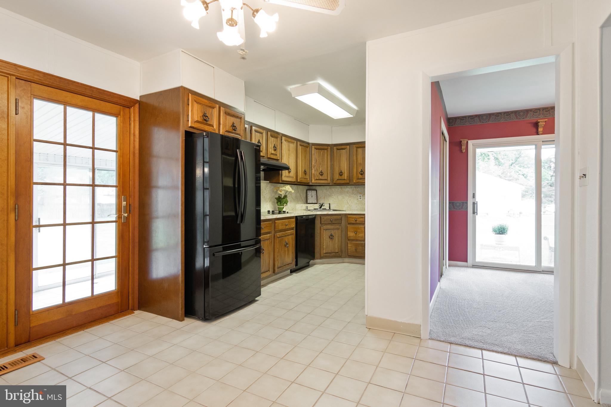 LAKE SHORE - Residential