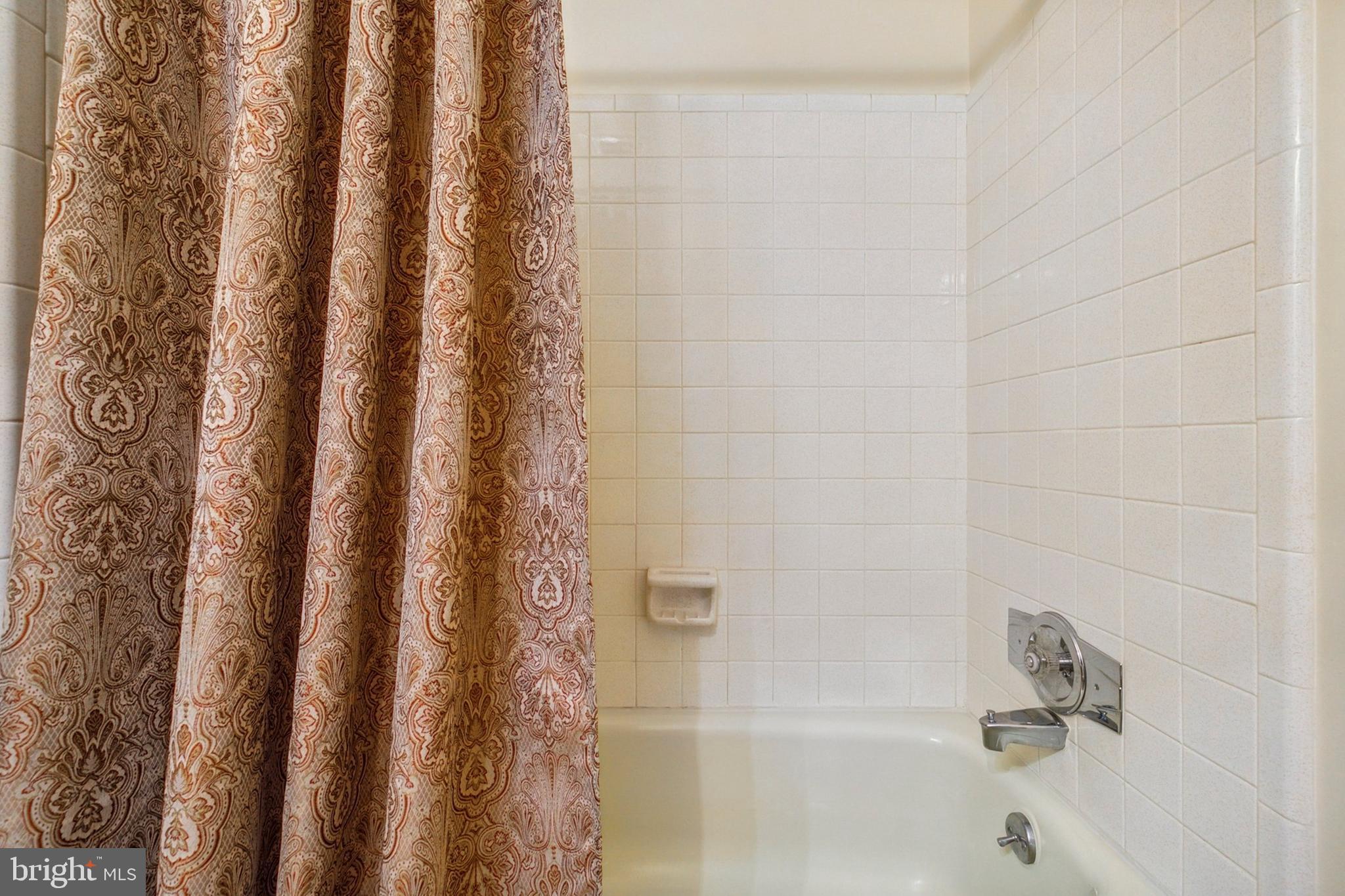 MILL CREEK TOWNE - Residential