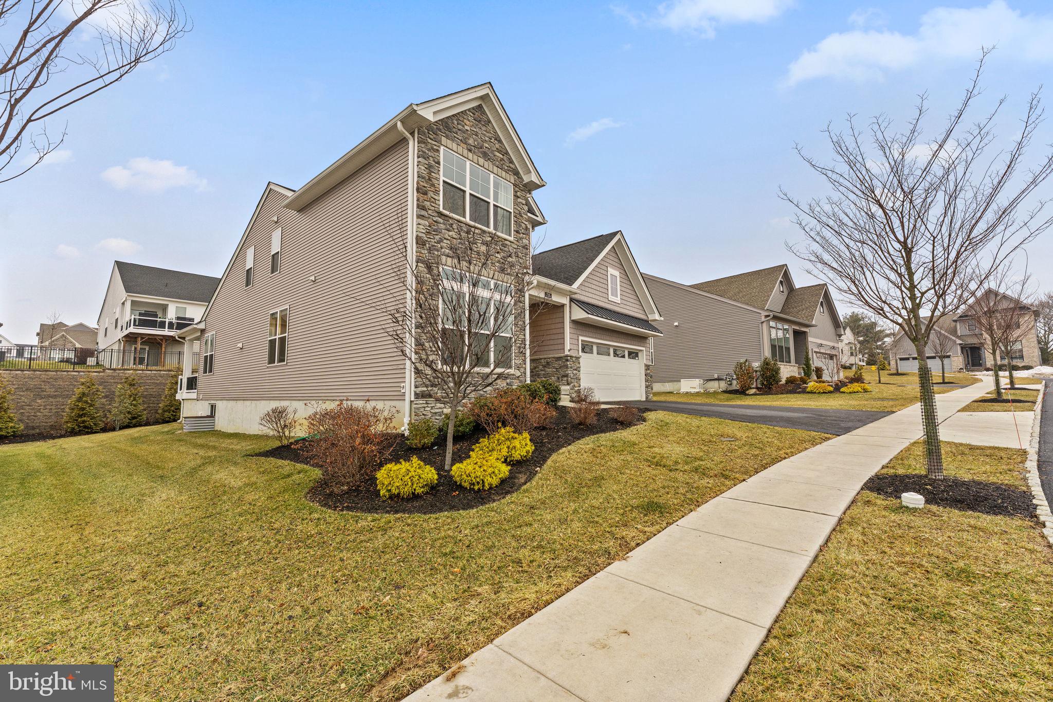 PRESERVE AT MARSH CREEK - HERITAGE COLLECTION - Residential