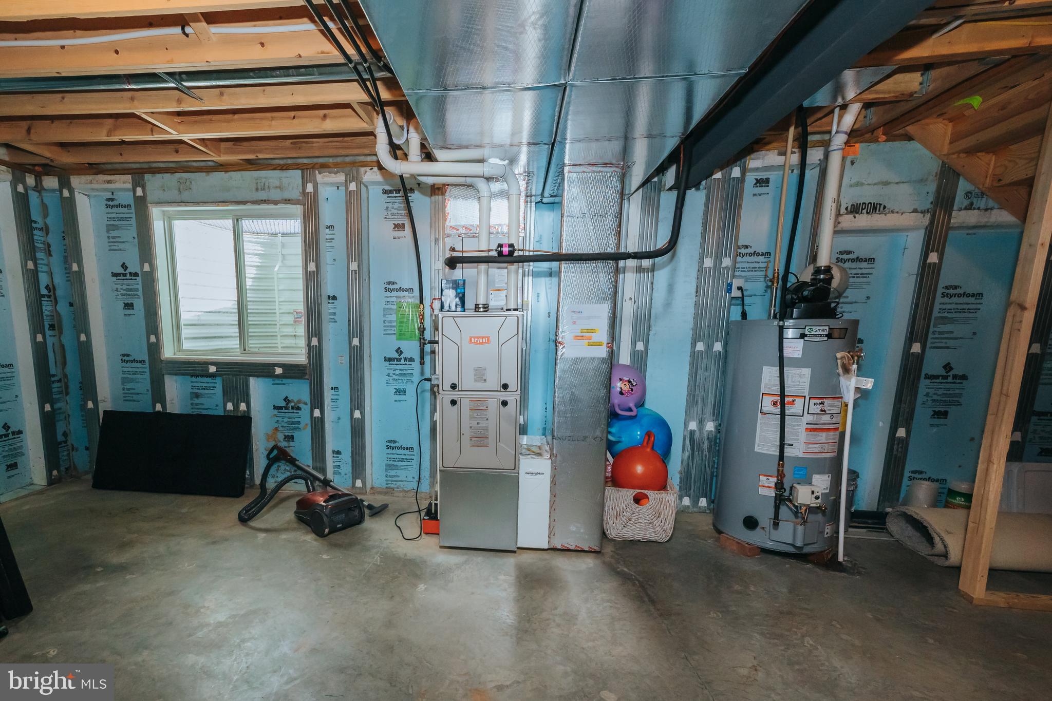 THE LAKES AT DONEGAL SPRINGS - Residential