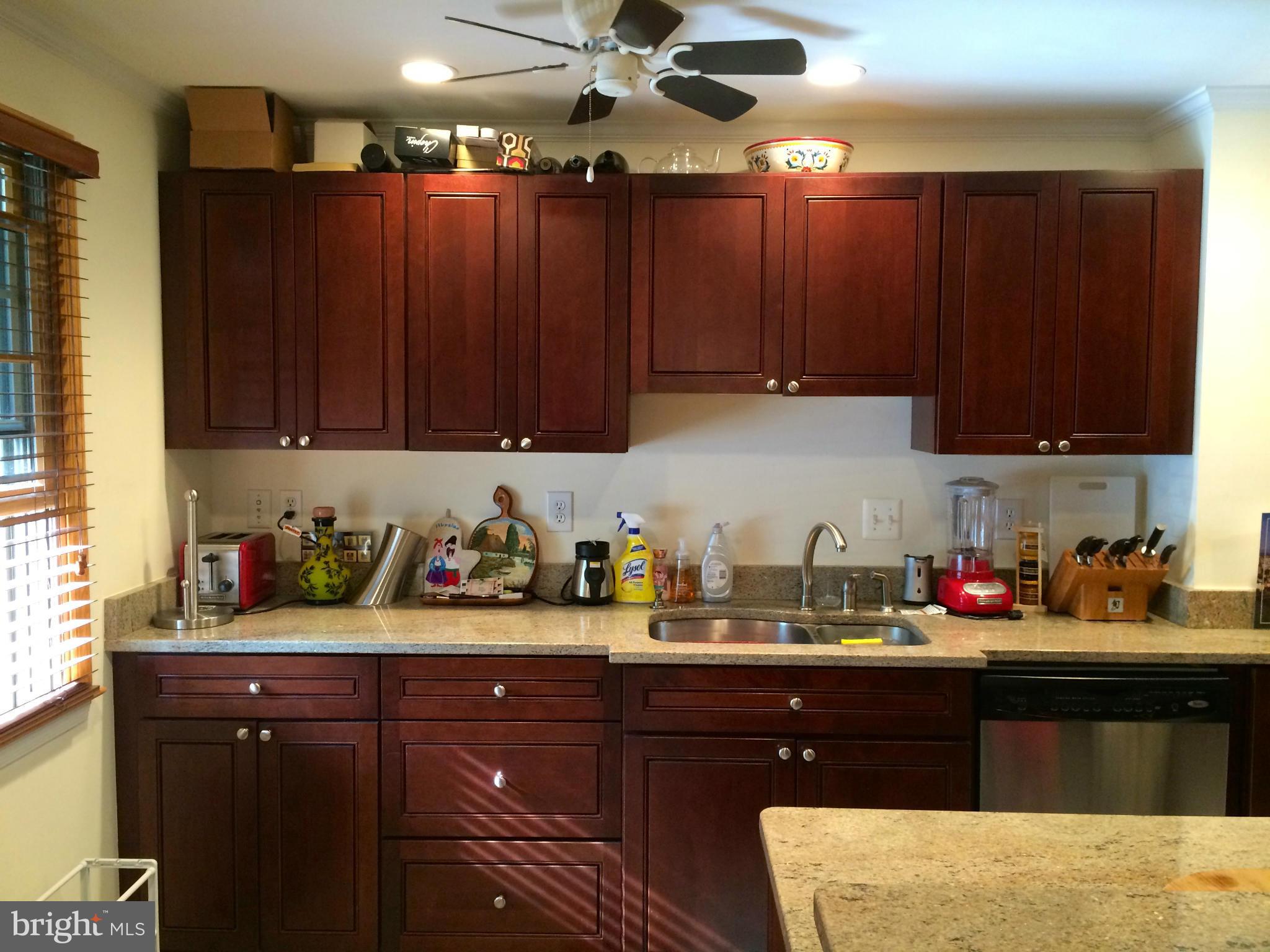 GREENWICH HILL - Residential Lease