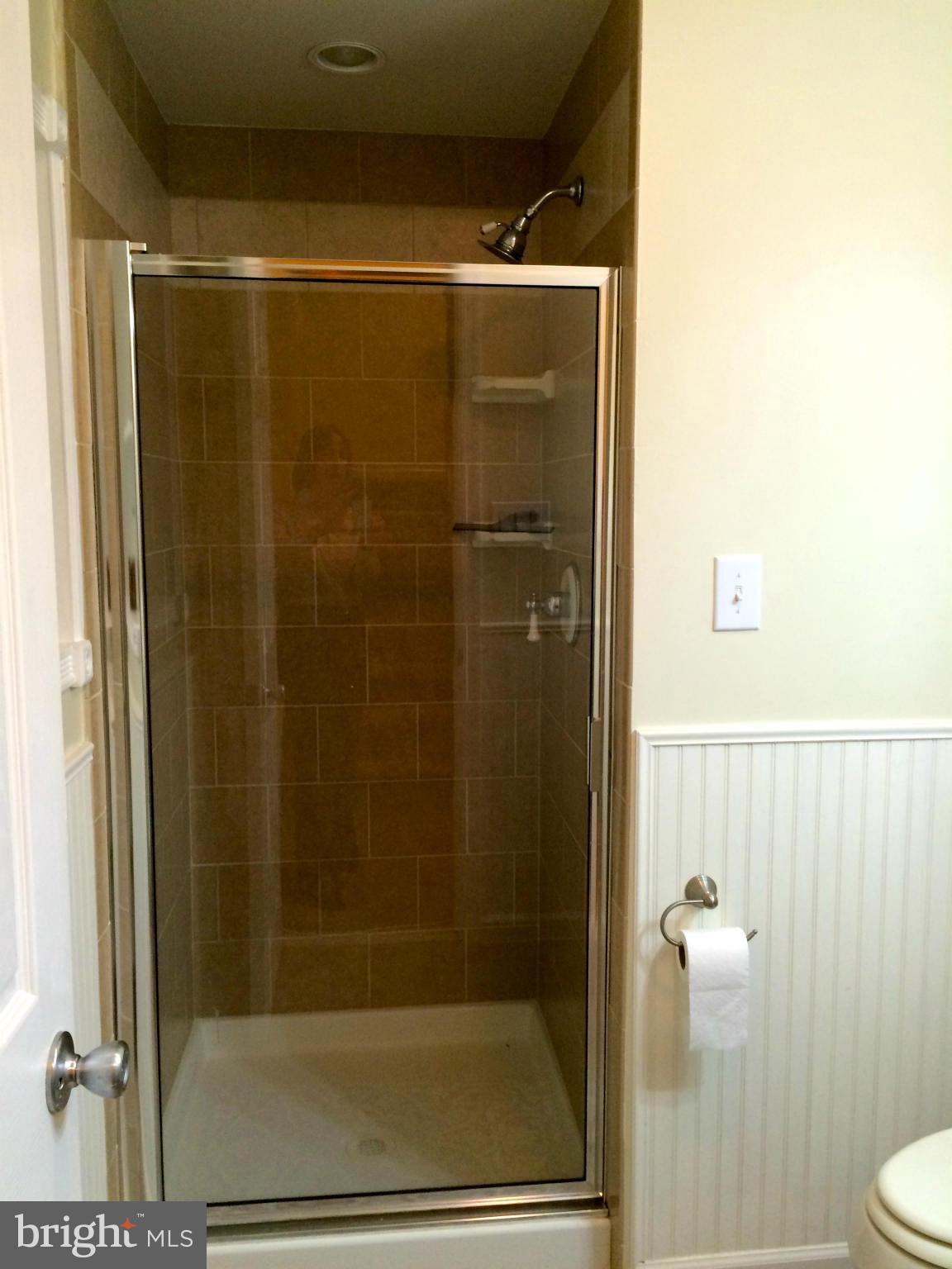 GREENWICH HILL - Residential Lease