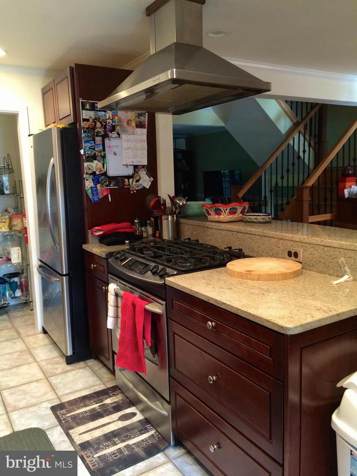 GREENWICH HILL - Residential Lease