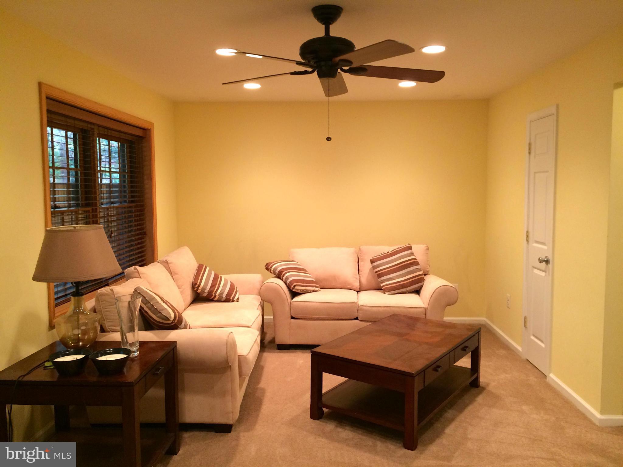 GREENWICH HILL - Residential Lease