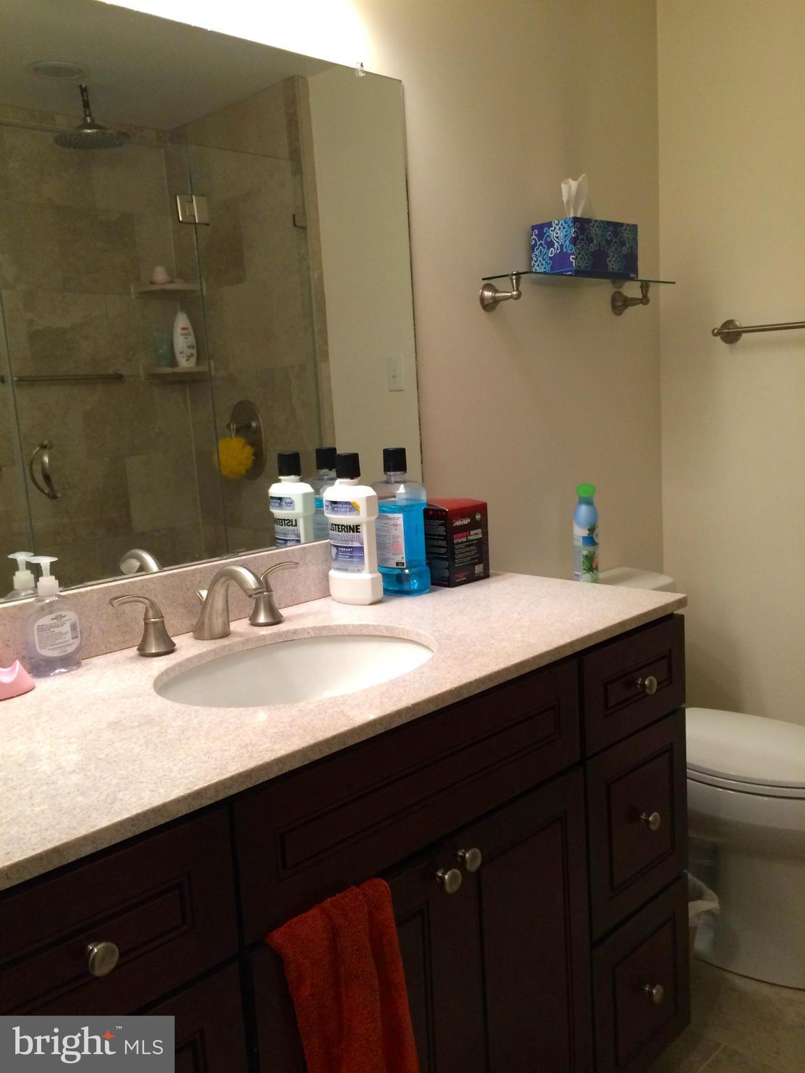 GREENWICH HILL - Residential Lease