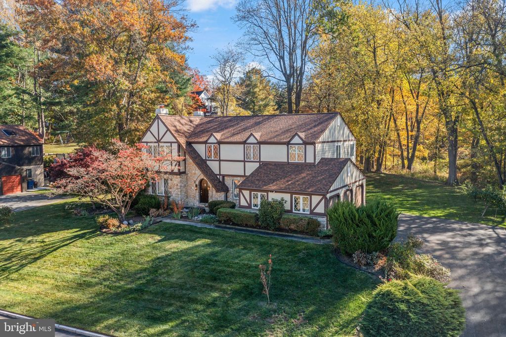 Photo of 806 Northwinds Drive, BRYN MAWR, PA 19010 (MLS # PADE2108076)