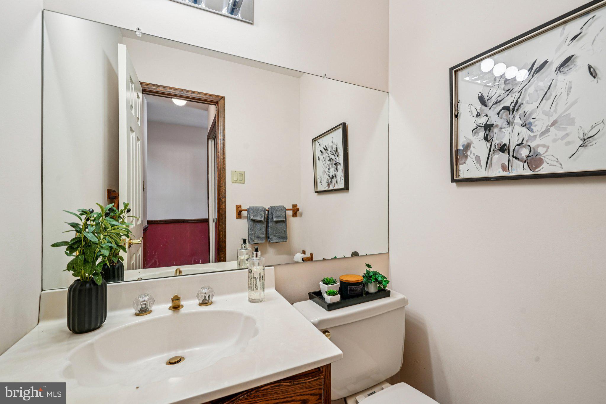 RADNOR CHASE - Residential