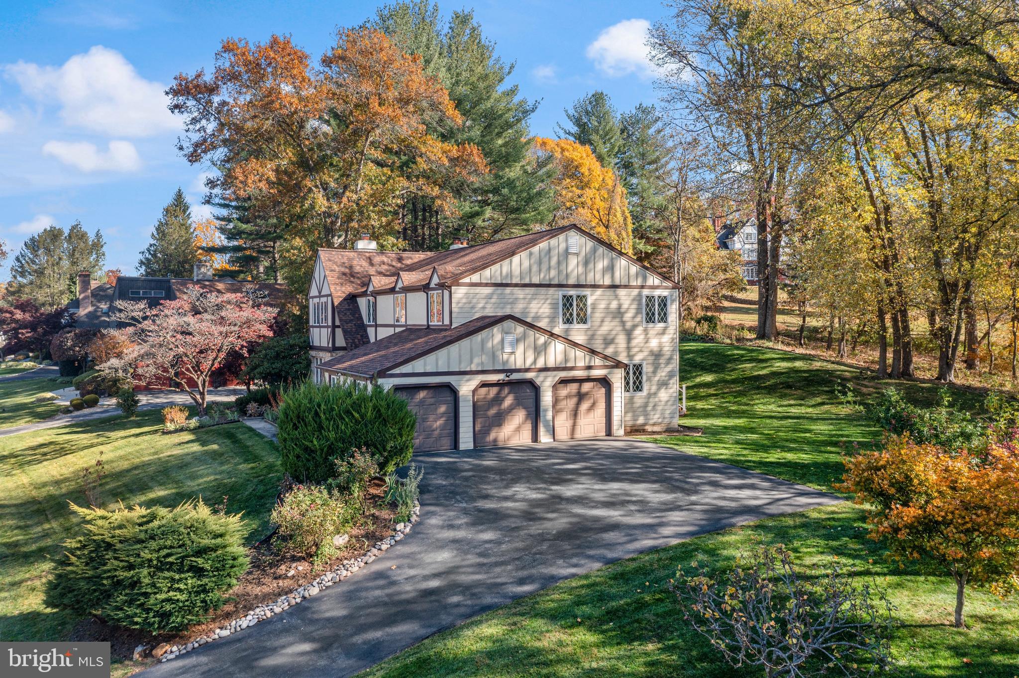 RADNOR CHASE - Residential