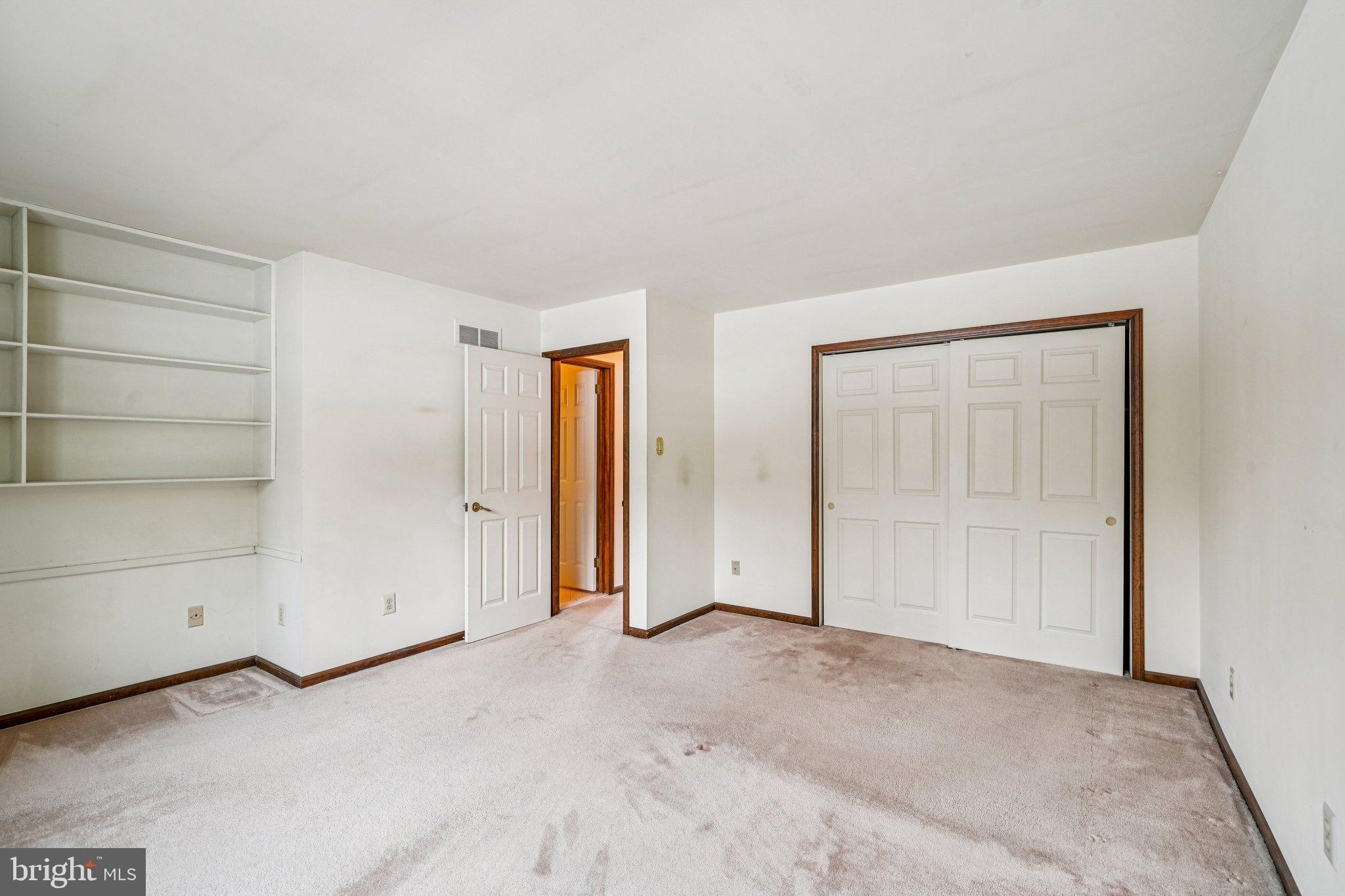 RADNOR CHASE - Residential