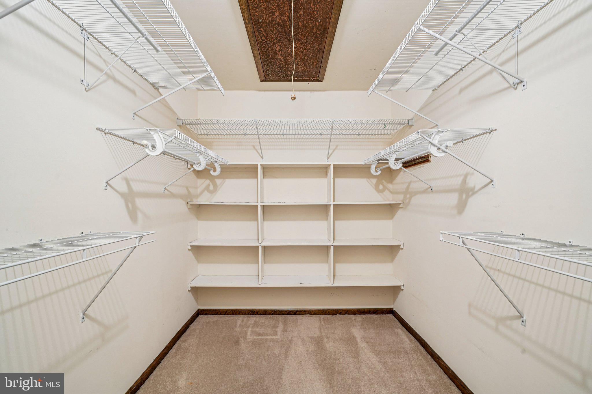 RADNOR CHASE - Residential