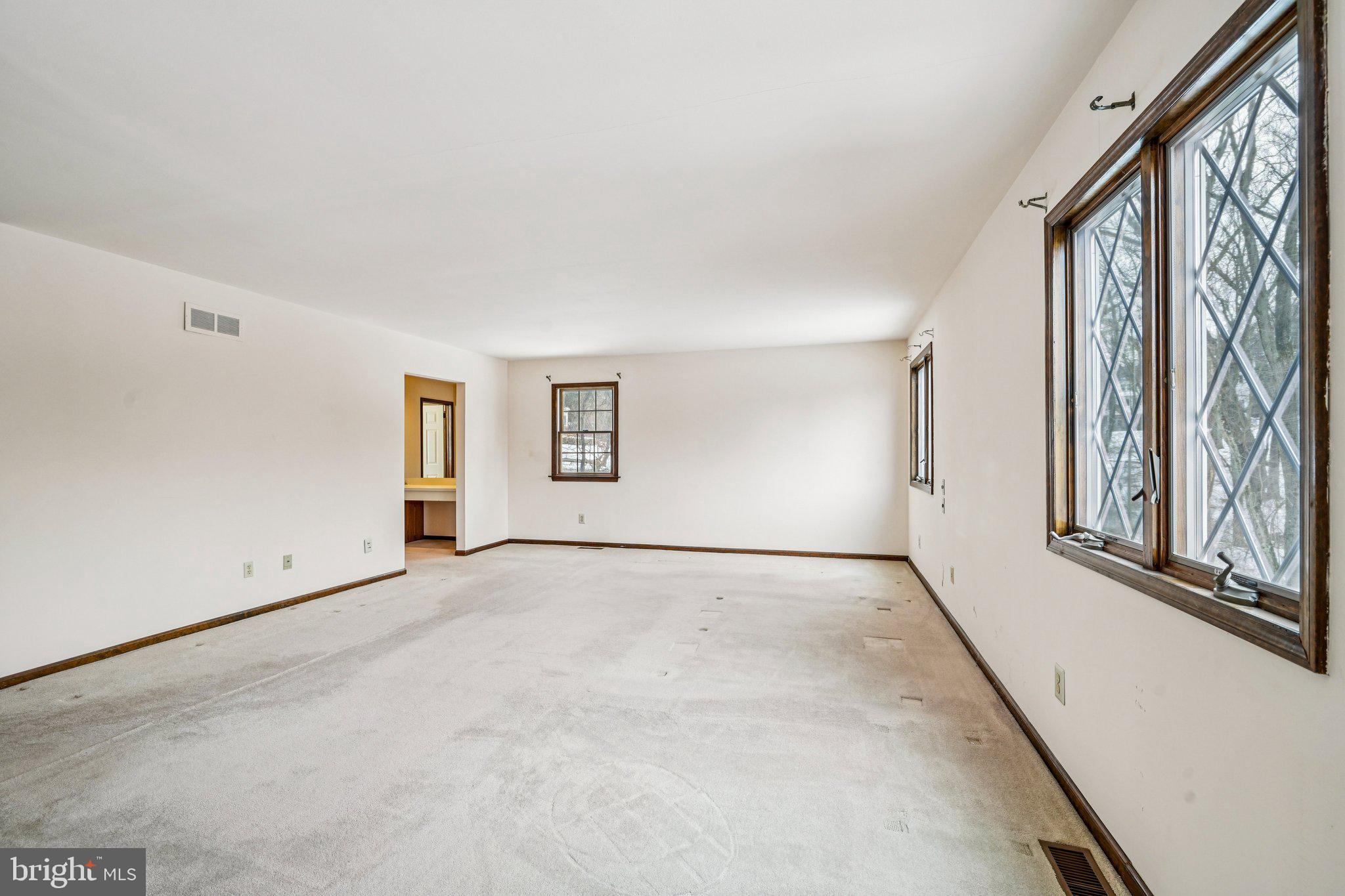 RADNOR CHASE - Residential