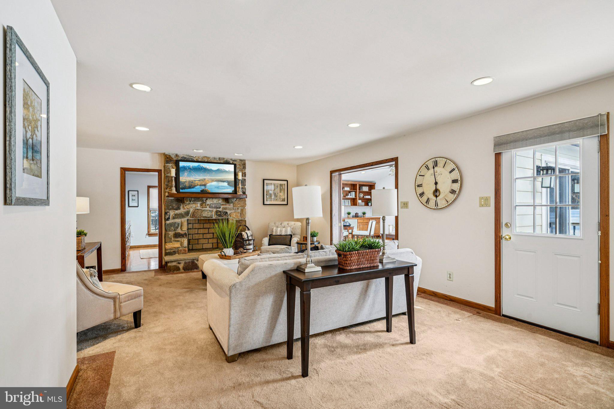 RADNOR CHASE - Residential